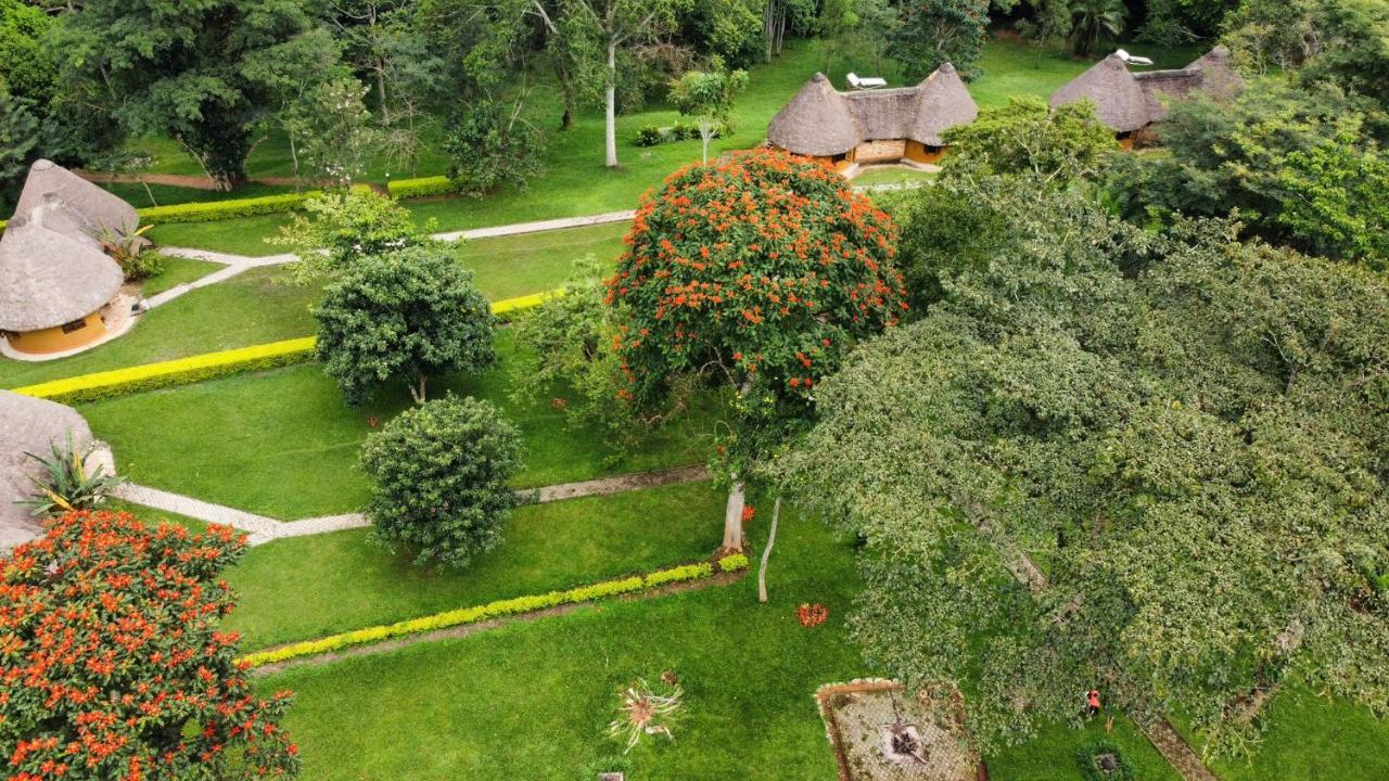 Kibale Guest Cottages Fort Portal Luaran gambar